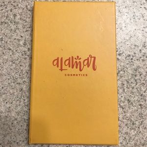 Alamar Eyeshadow Palette
